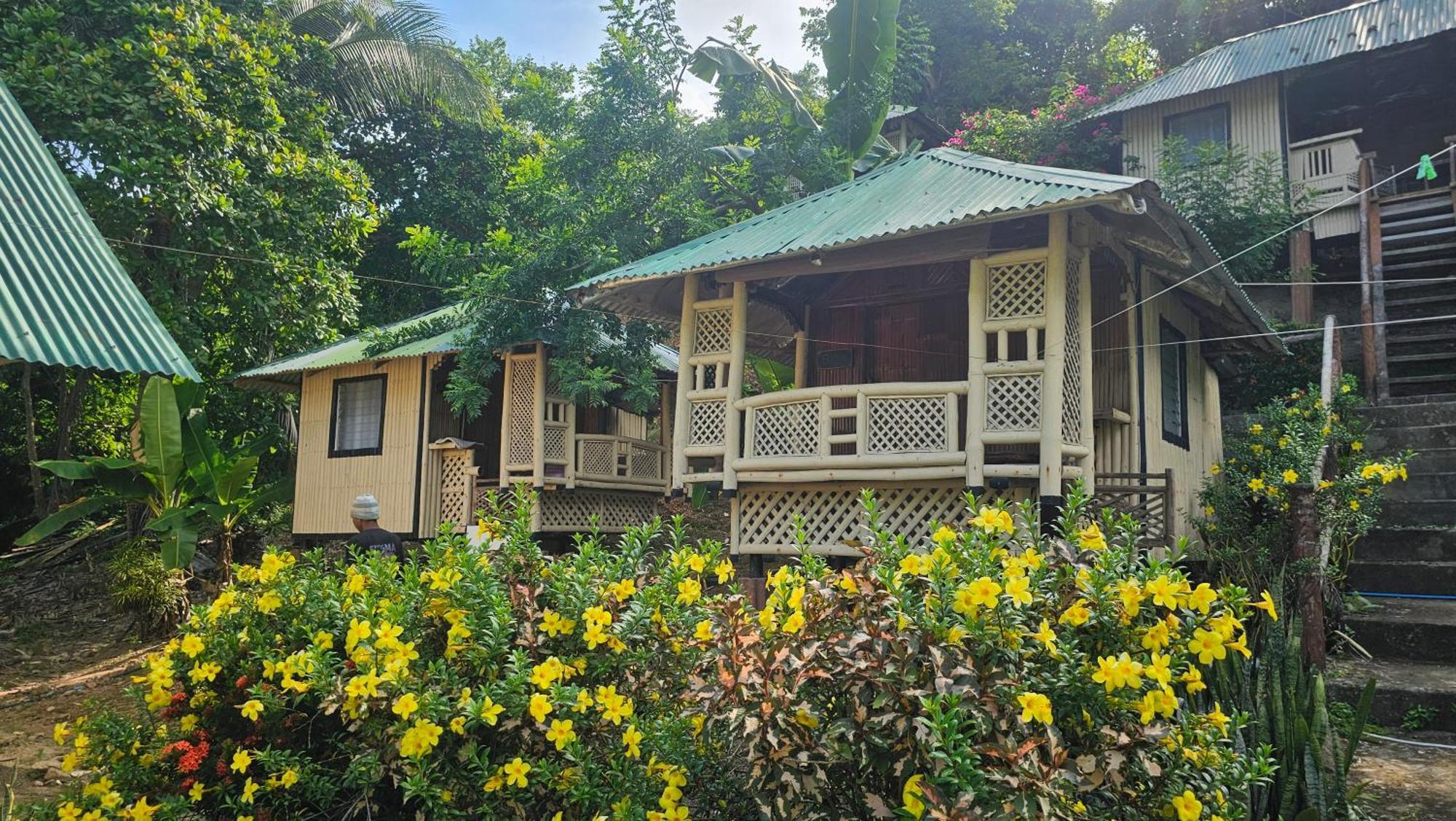 Floresitas Beach Resort El Nido Esterno foto